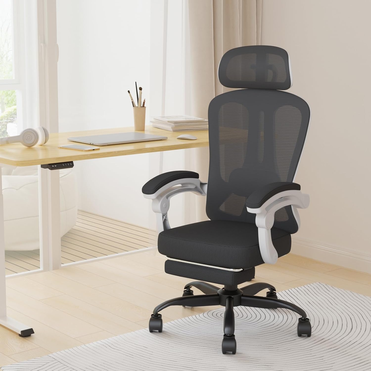 HapGIFT ergonomic office chair - room scene